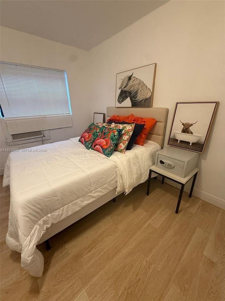 282 Nw 98th St - Photo 7 of 10