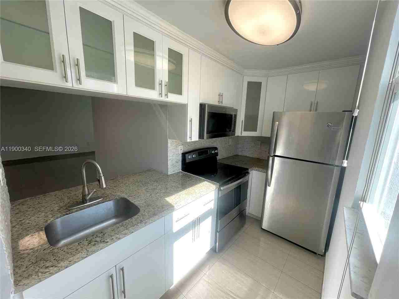 2011 Bay Dr #1 - Photo 6 of 11