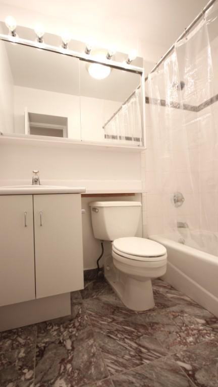 525 W 49th St - Photo 6 of 6