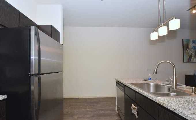 3603 Chenevert St - Photo 4 of 10