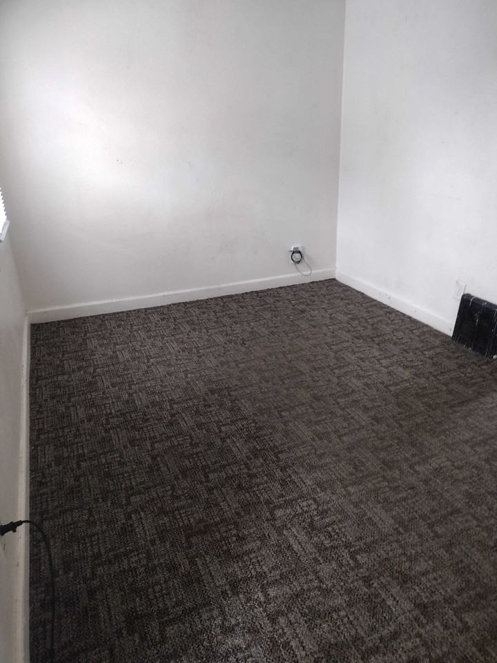 208 S Duluth Ave #1 - Photo 4 of 7