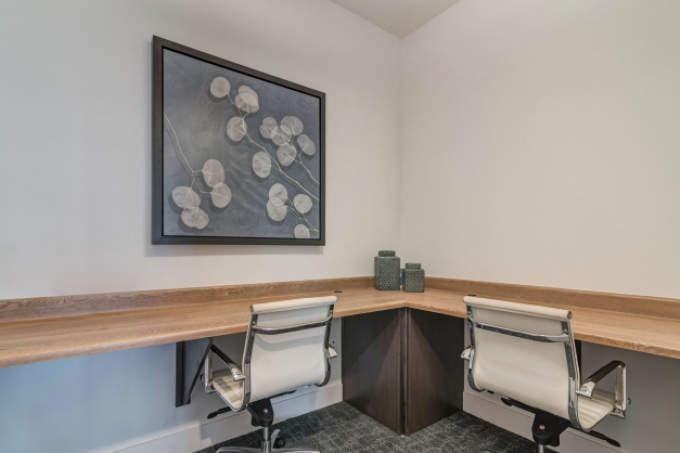 2333 Cascades Ave - Photo 2 of 10