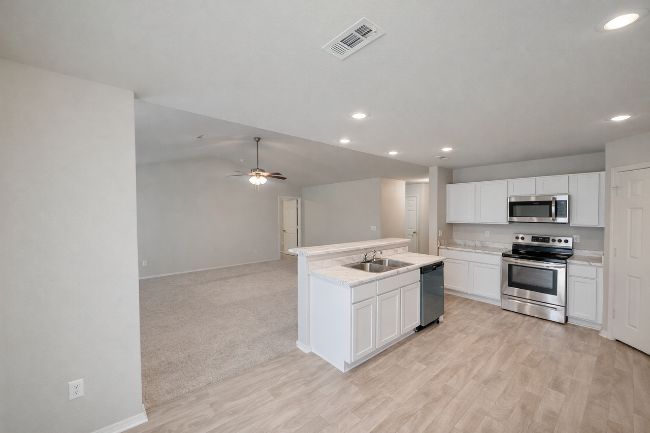 3008 Emerald Park Trl #1 - Photo 4 of 14