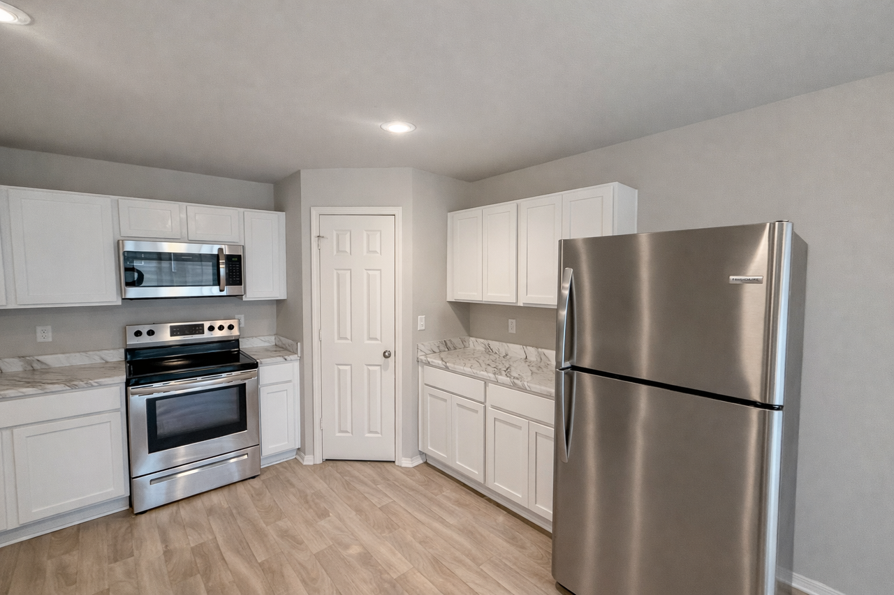 3008 Emerald Park Trl #1 - Photo 5 of 14