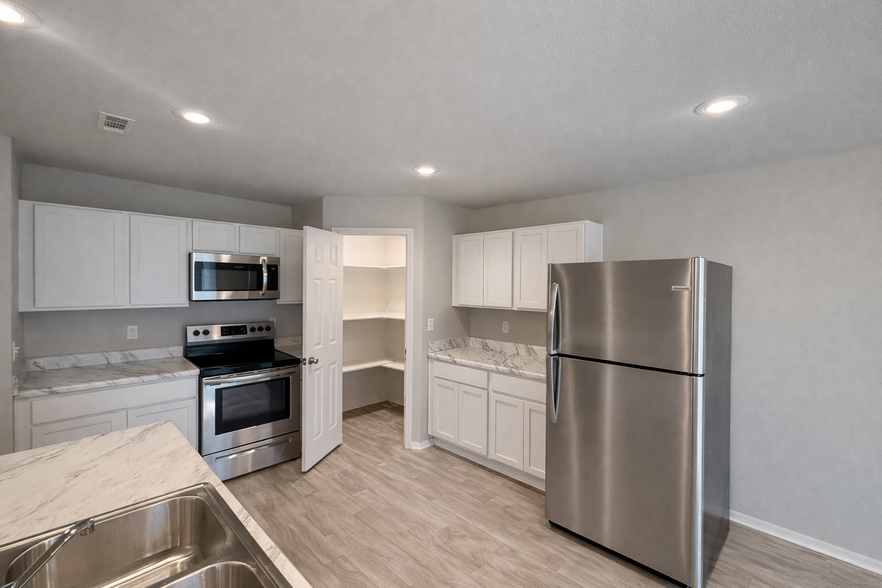 3008 Emerald Park Trl #1 - Photo 6 of 14