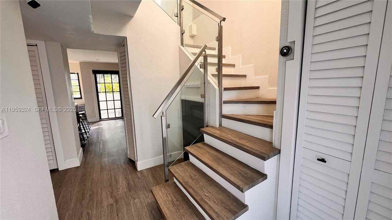 3538 Sw 17th St #1B - Photo 4 of 27