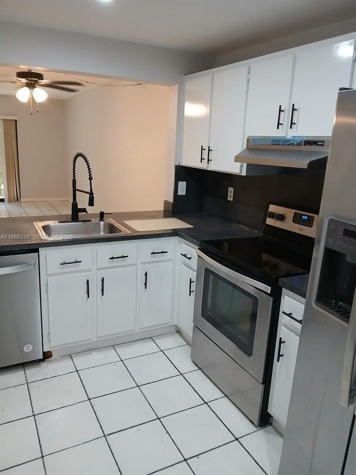 20810 Ne 8th Ct #101-18 - Photo 3 of 13