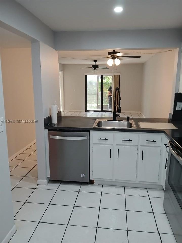 20810 Ne 8th Ct #101-18 - Photo 4 of 13