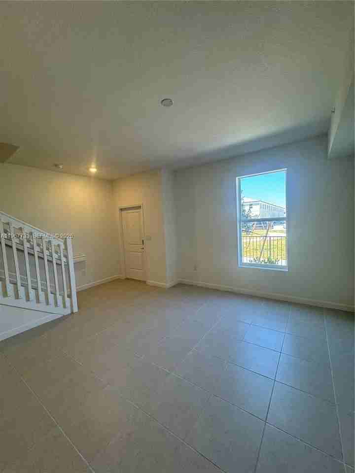 12420 Sw 248th St #7 - Photo 5 of 28