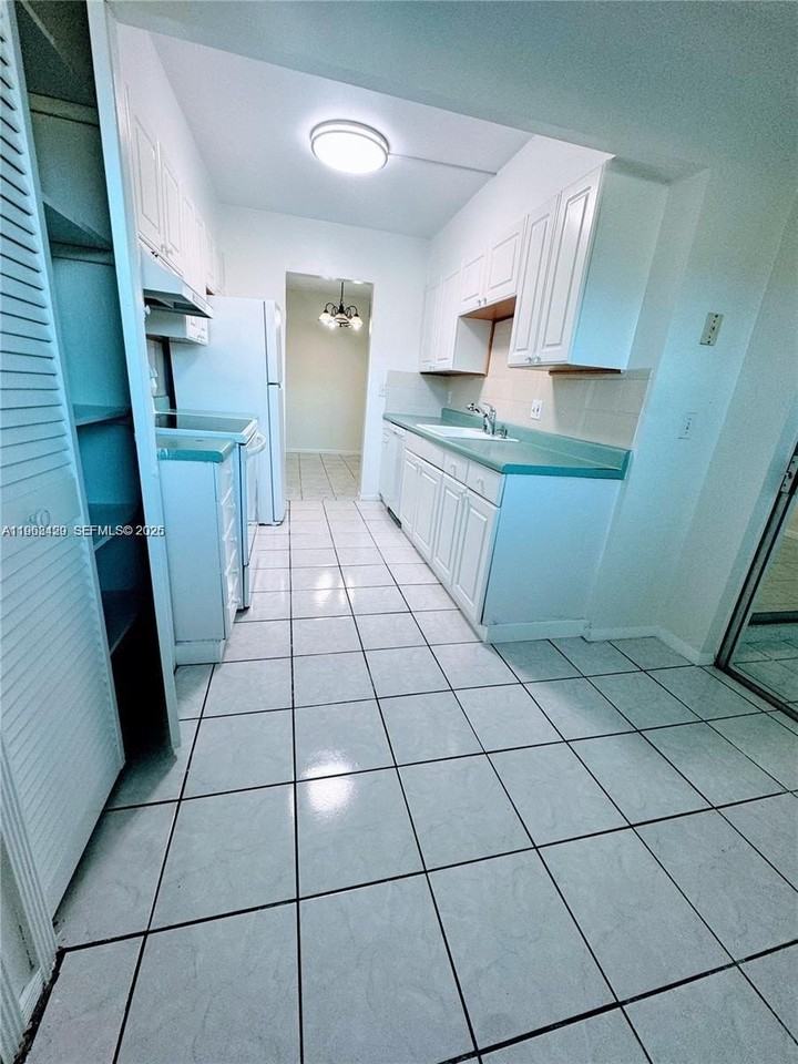 8000 Lagos De Campo Blvd #A105 - Photo 5 of 34