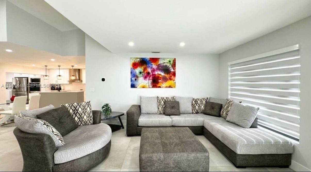 13513 Sw 5th St - Photo 7 of 16