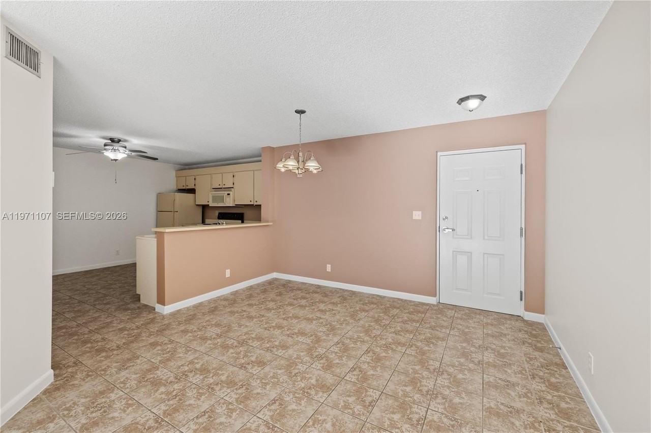 10105 W Sunrise Blvd #104 - Photo 7 of 31