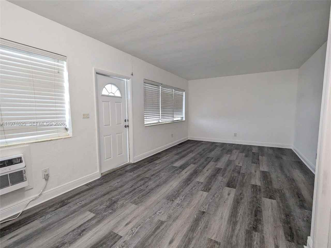 7805 Crespi Blvd #2 - Photo 3 of 11