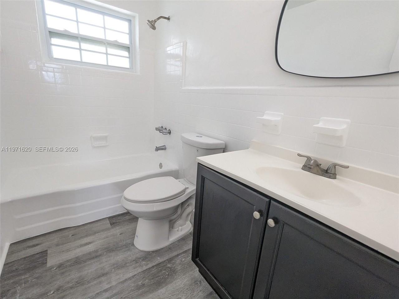 7805 Crespi Blvd #2 - Photo 7 of 11