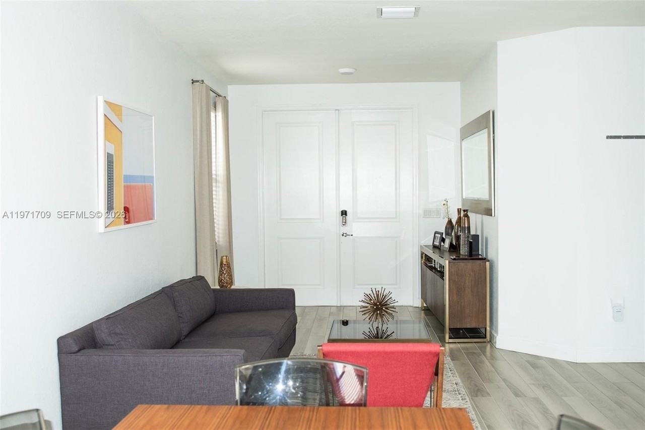 25216 Sw 118th Ave - Photo 5 of 17