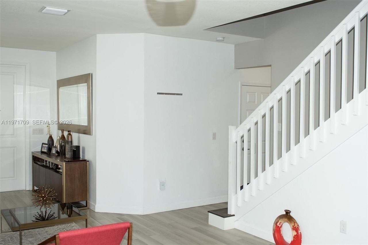 25216 Sw 118th Ave - Photo 6 of 17