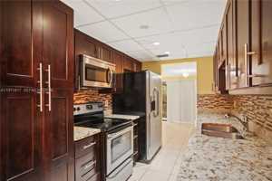 featured image of 8011 Nw 27th Pl