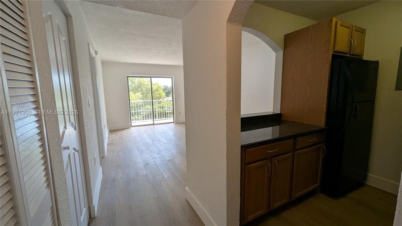 445 Sw 11th St #408 - Photo 5 of 29