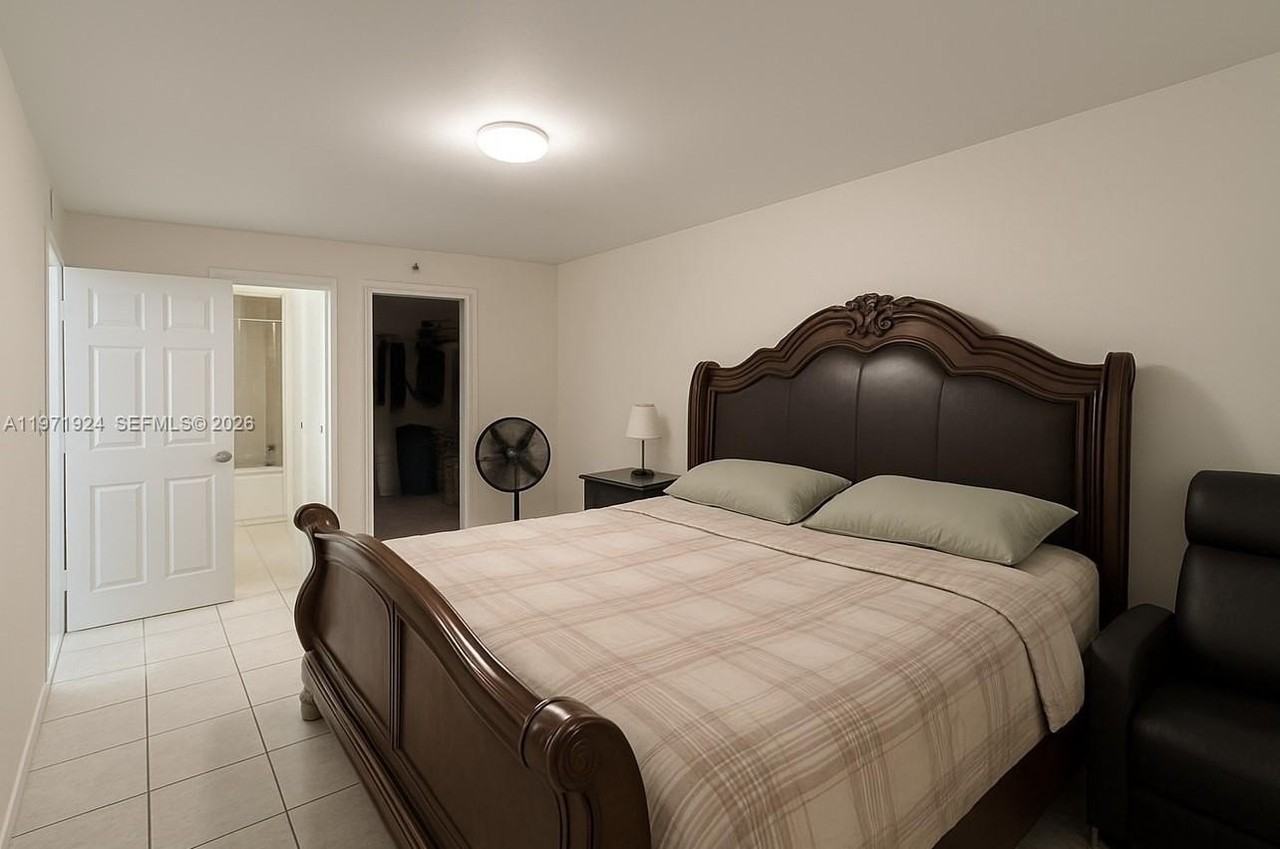 9686 Fontainebleau Blvd #402 - Photo 5 of 14