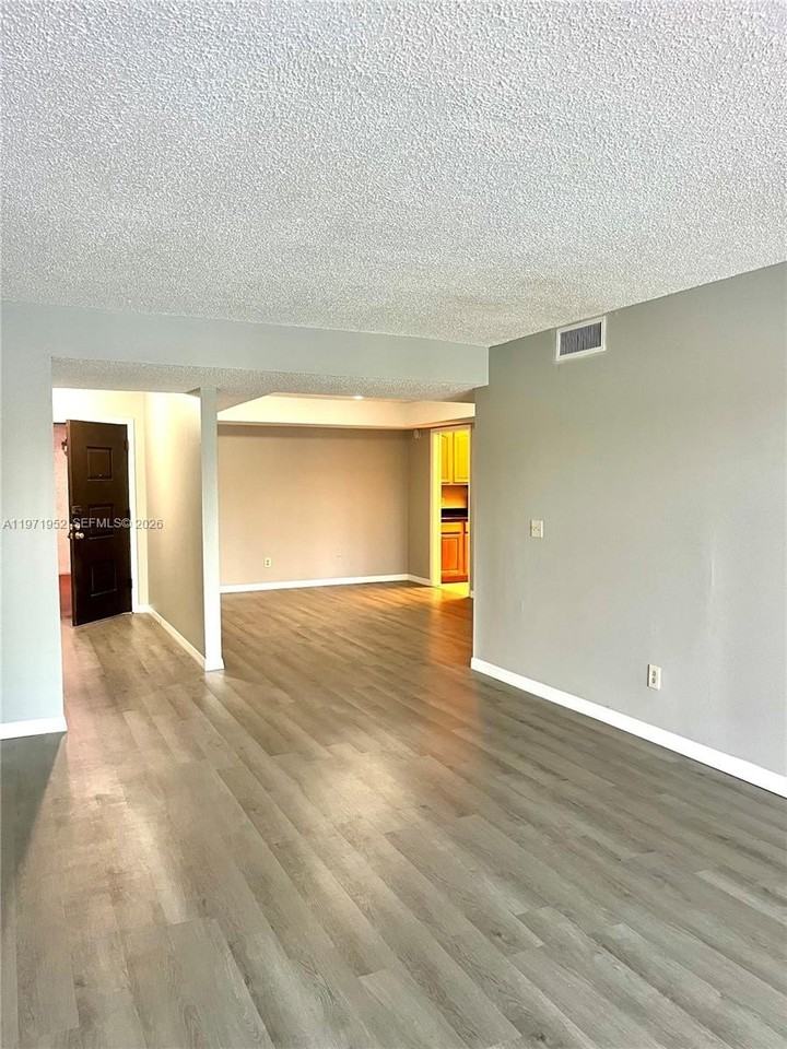 4575 S Texas Ave #307 - Photo 4 of 40