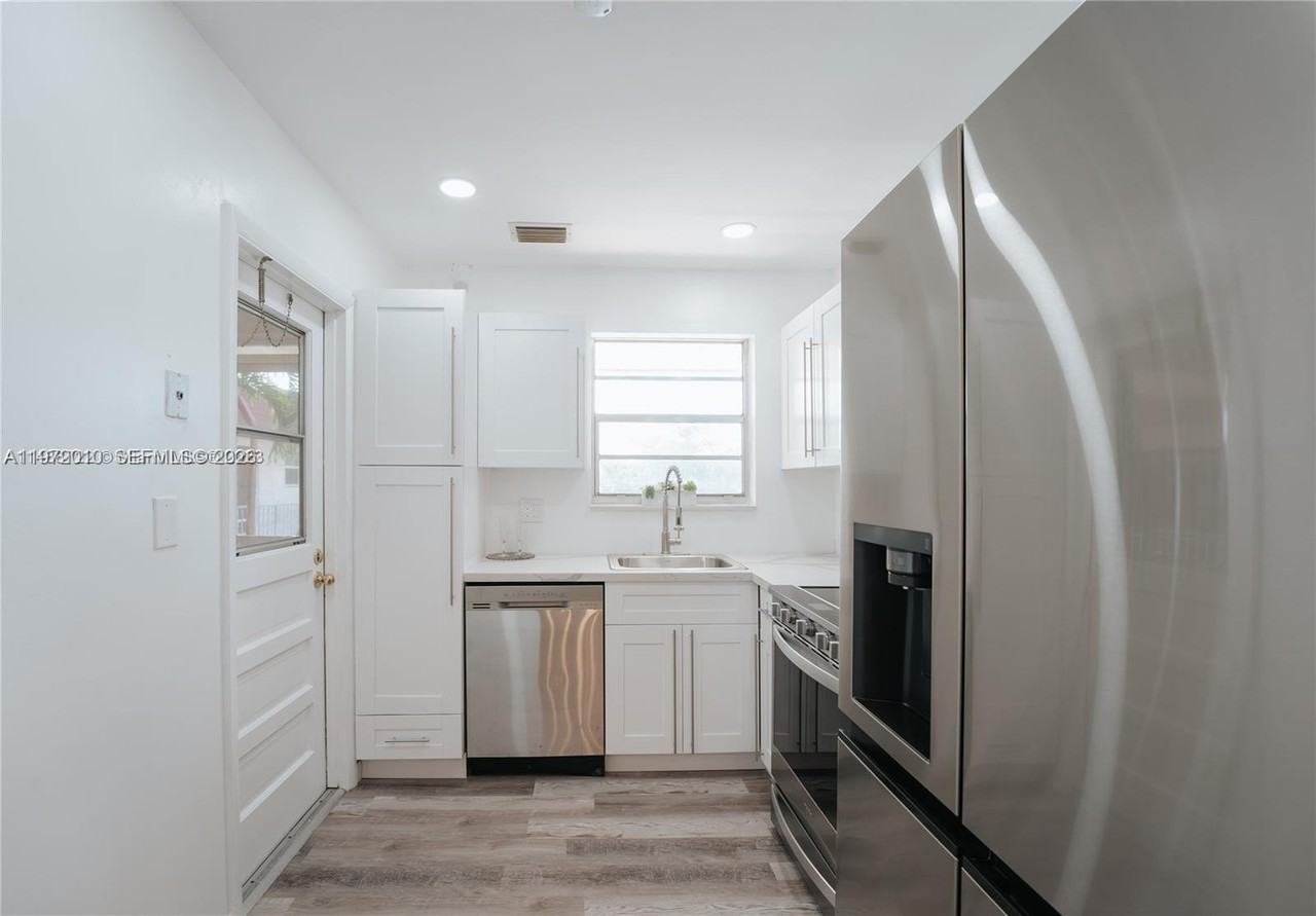 2041 Nw 81st Ave #427 - Photo 2 of 16