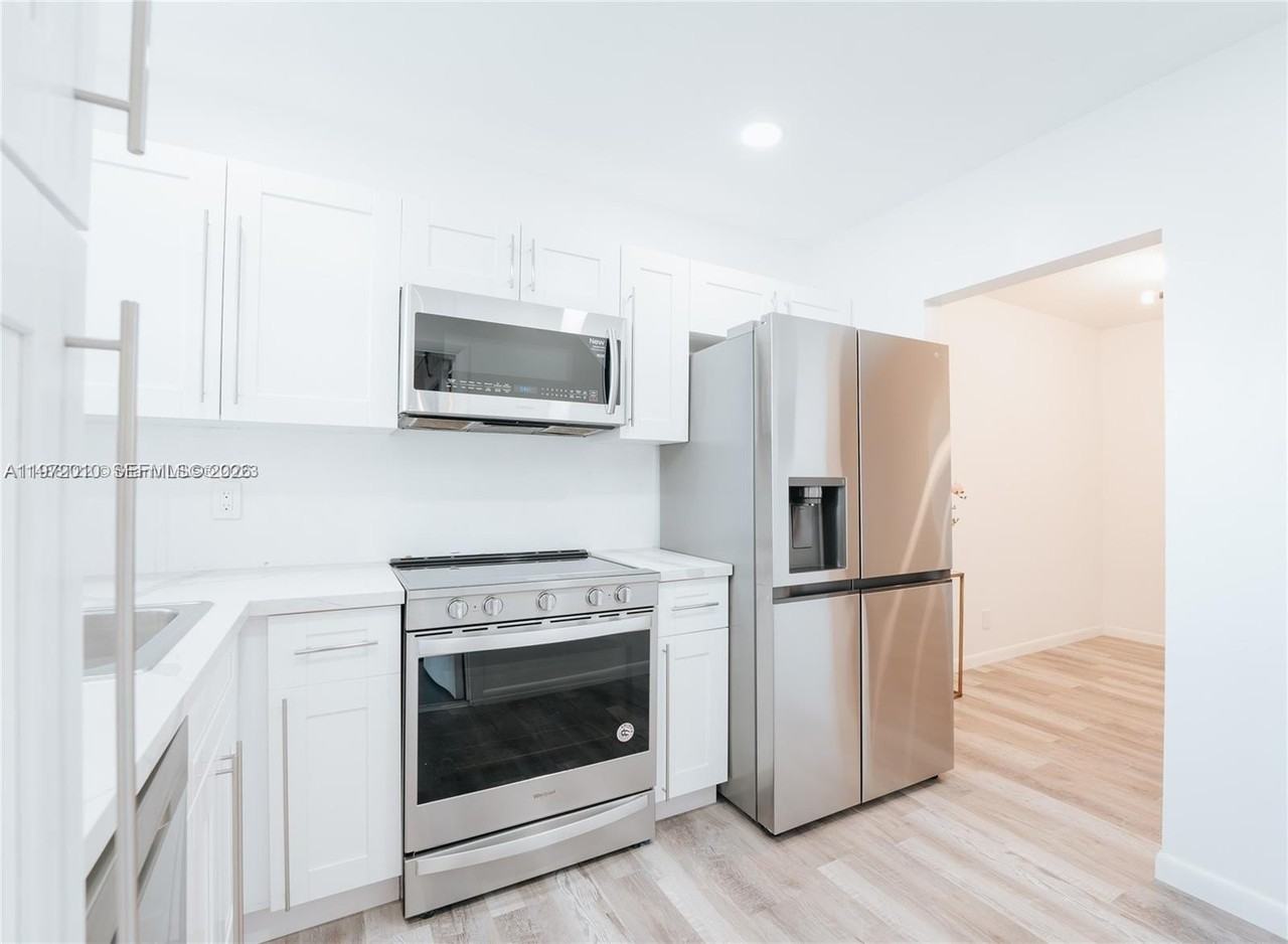 2041 Nw 81st Ave #427 - Photo 3 of 16