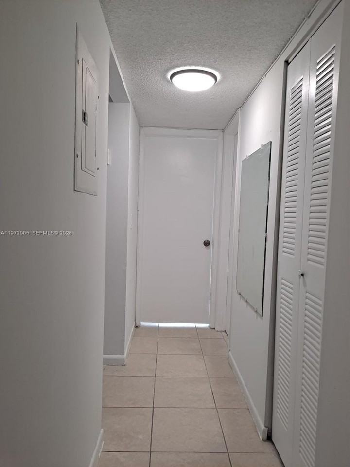 2544 Riverside Dr #215 - Photo 4 of 12