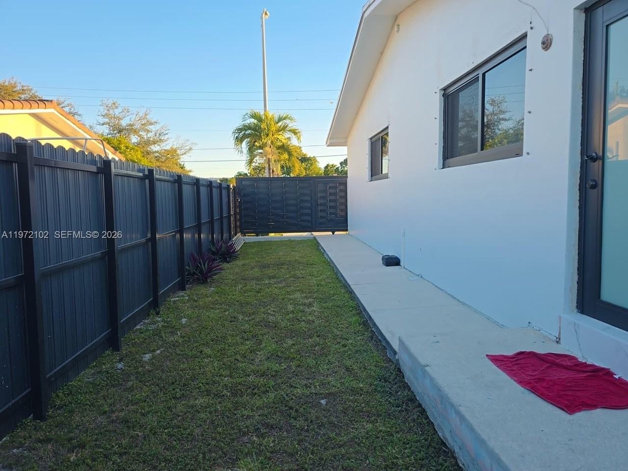 891 W 53rd St #1 - Photo 3 of 17