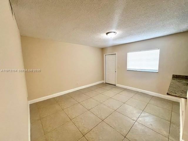 685 Ne 85th St #8 - Photo 2 of 6