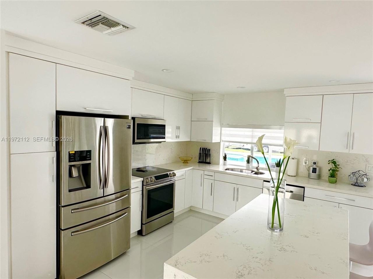 9230 Sw 68th St #0 - Photo 7 of 29