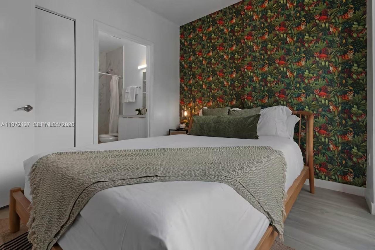 136 Nw 26th St #405 - Photo 2 of 18