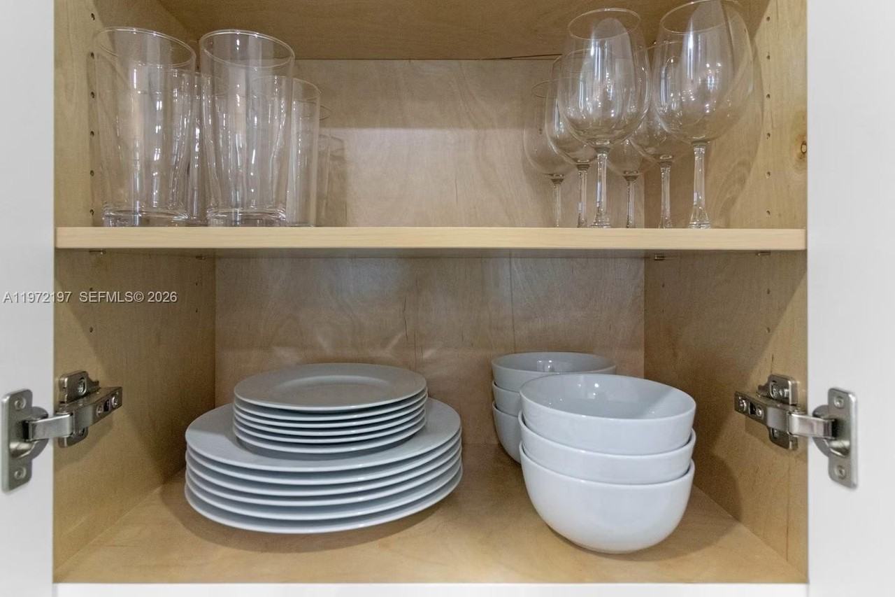 136 Nw 26th St #405 - Photo 7 of 18