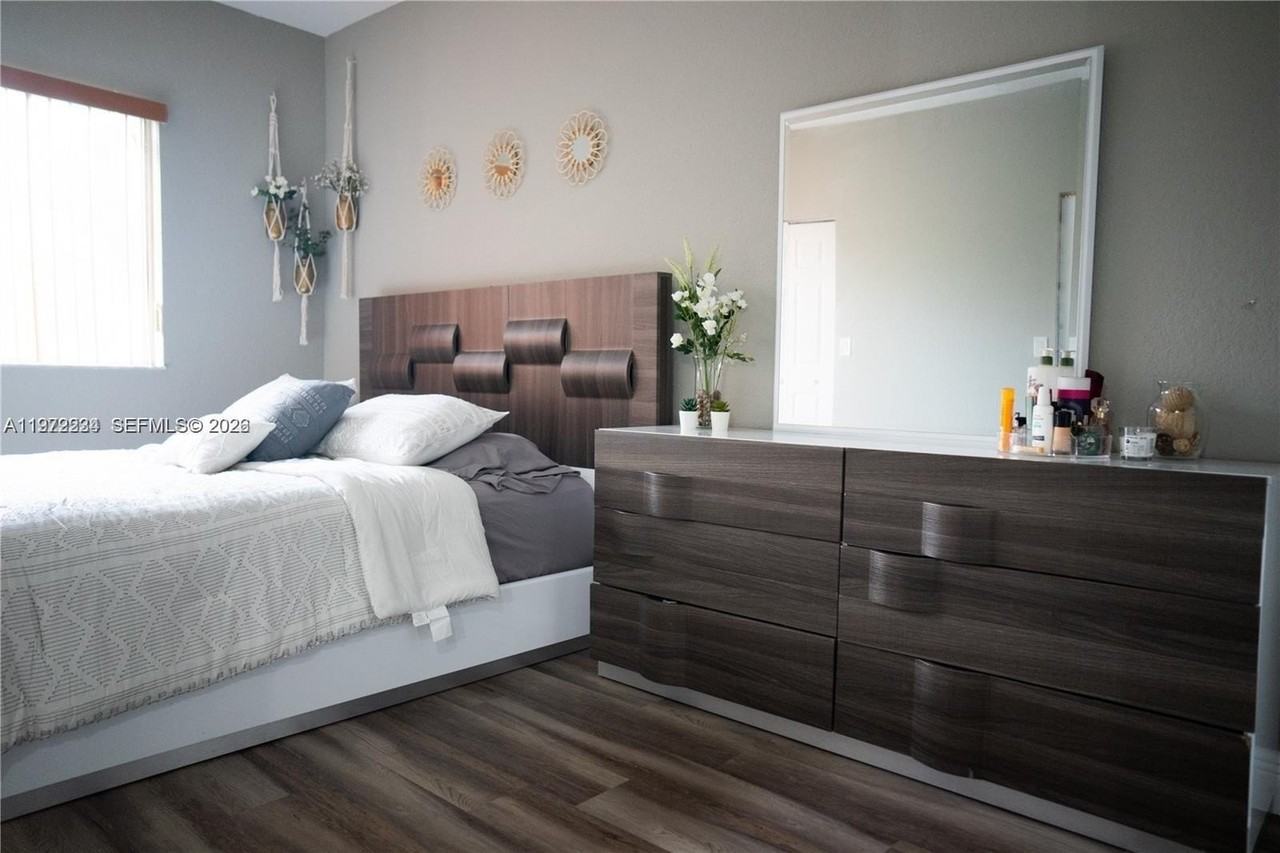 7941 Catalina Cir #7941 - Photo 6 of 9