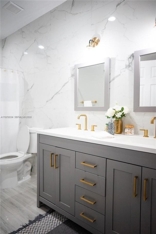 7941 Catalina Cir #7941 - Photo 7 of 9