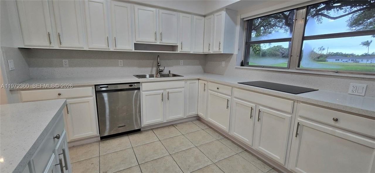 6500 Sw 82nd Ave - Photo 6 of 50