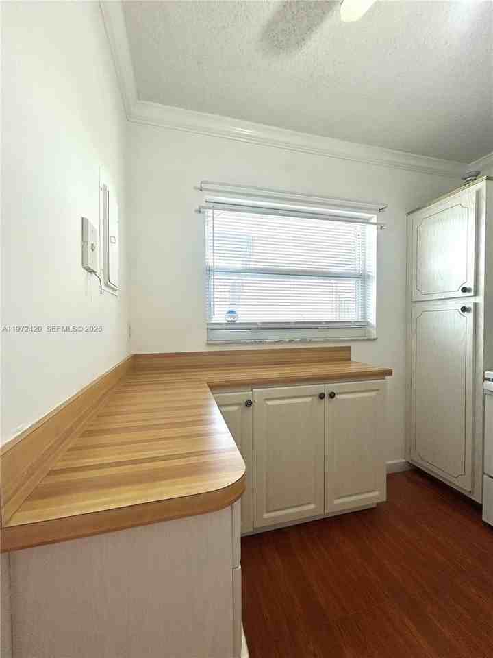 6005 Del Lago Cir #210 - Photo 4 of 27