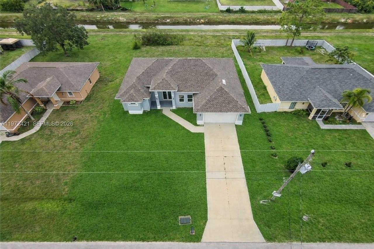 1043 Albert Ave #1043 - Photo 2 of 50