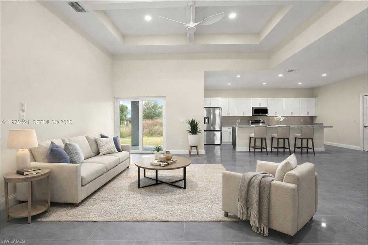 1043 Albert Ave #1043 - Photo 3 of 50