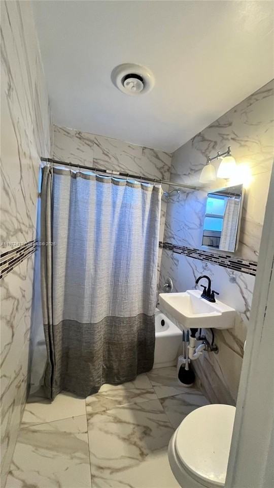 1020 Indiana Ave #0 - Photo 4 of 5