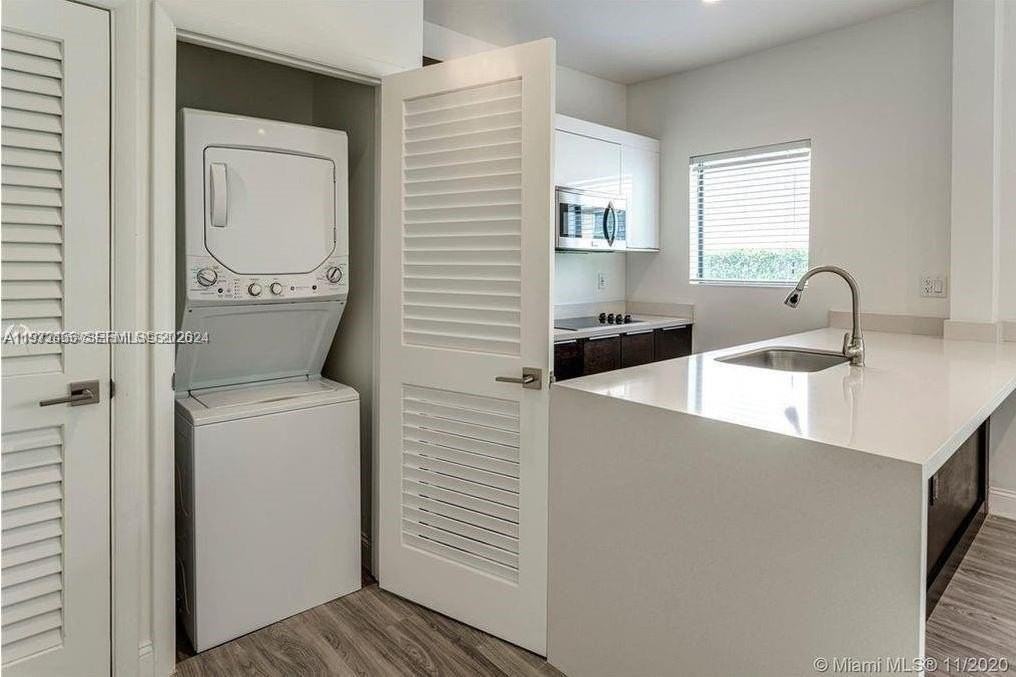 473 Mendoza Ave #5 - Photo 4 of 9