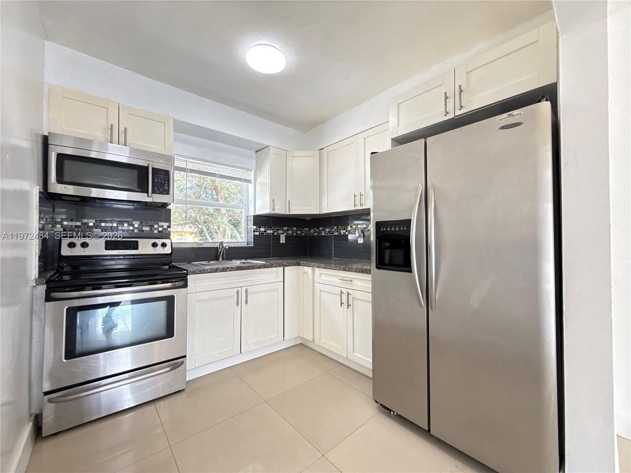 911 Nw 57th St #911 - Photo 7 of 37