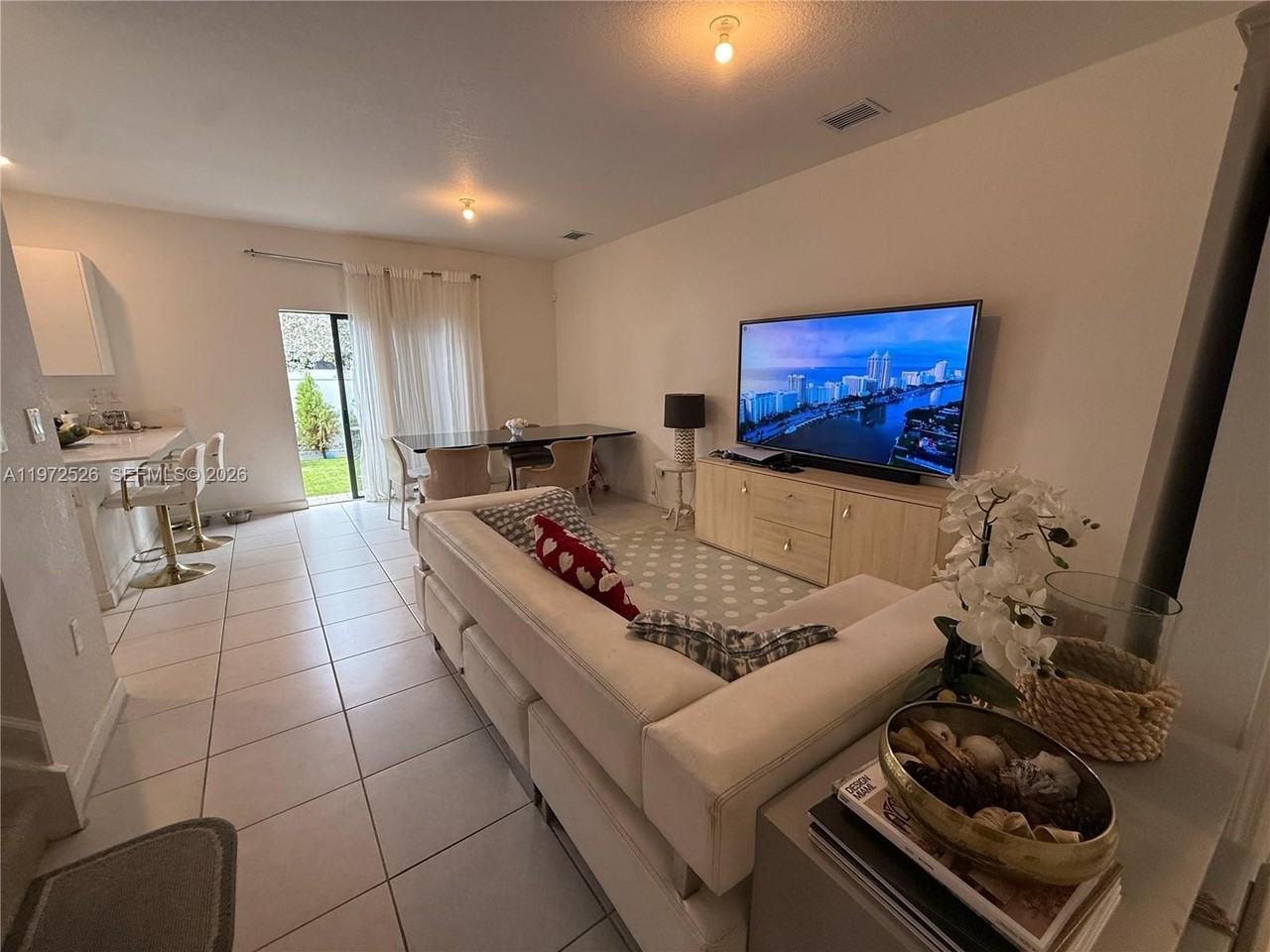 20378 Nw 6th Ave #20378 - Photo 2 of 13