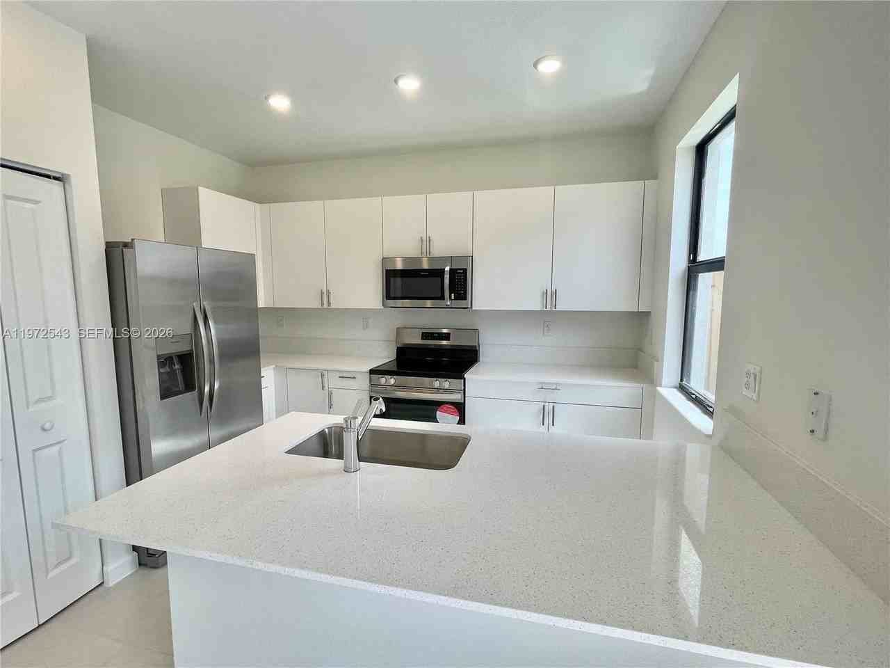 23033 Sw 129th Pl #23033 - Photo 7 of 24