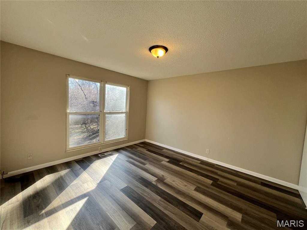 2760 Darla Ct - Photo 7 of 18