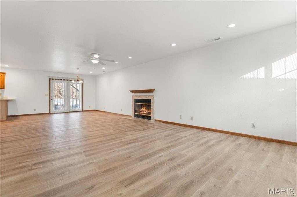 132 Clinton Hill Dr - Photo 3 of 27