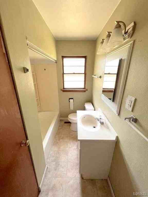 310 S 10th St - Photo 7 of 9