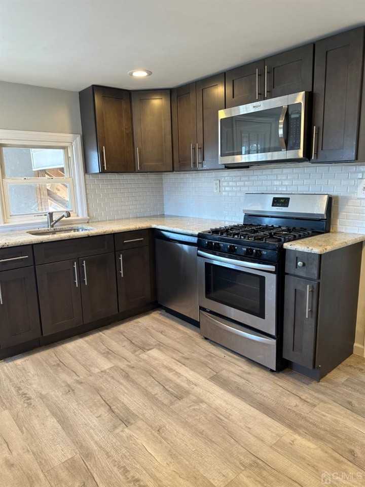 35 Lavern St #2FL - Photo 3 of 14