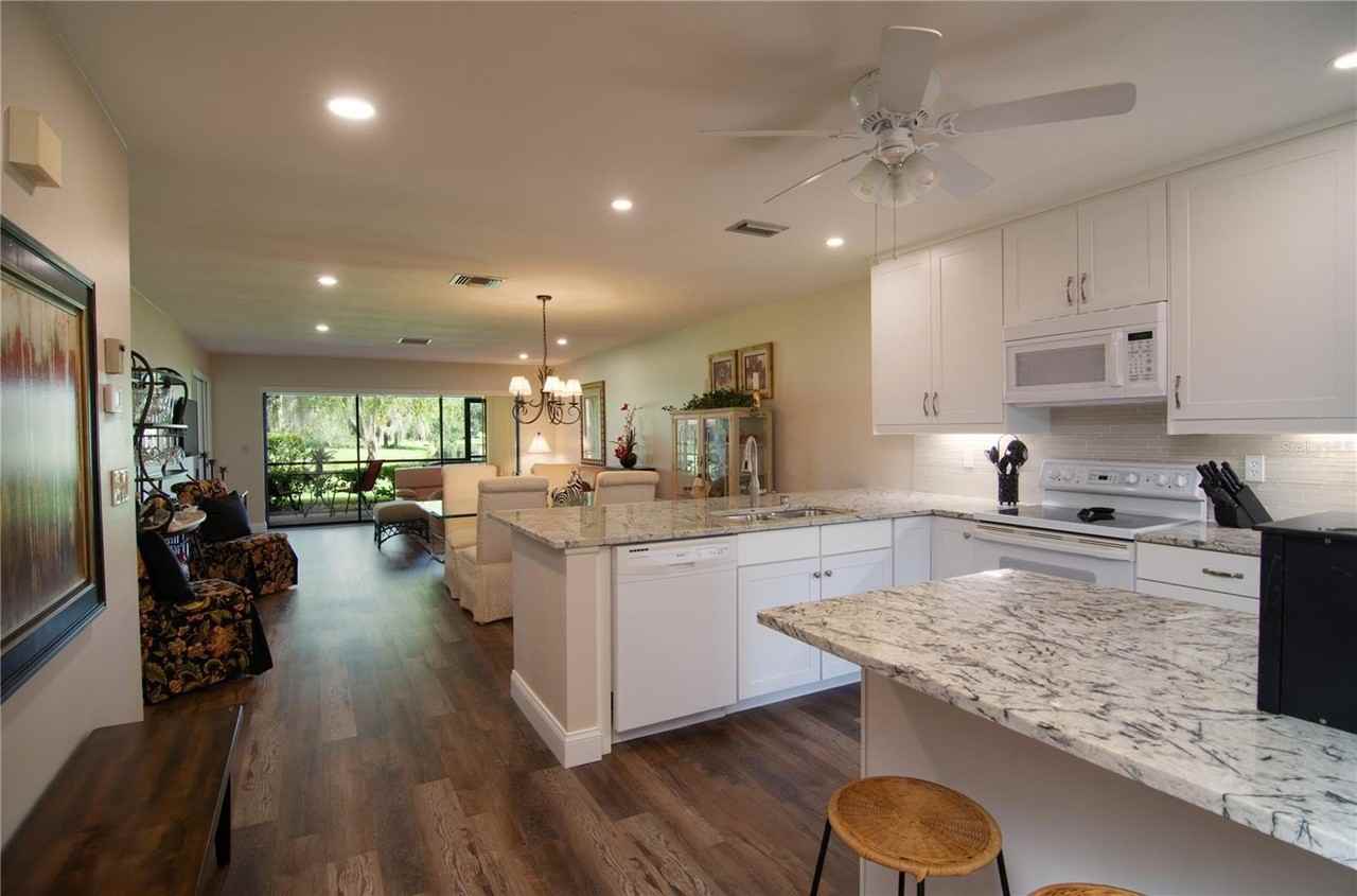 5635 Golf Pointe Dr #101 - Photo 3 of 30