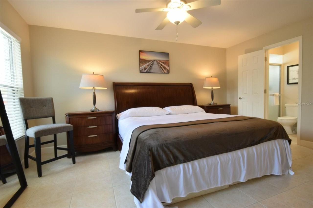 306 Bailey Ln - Photo 5 of 20