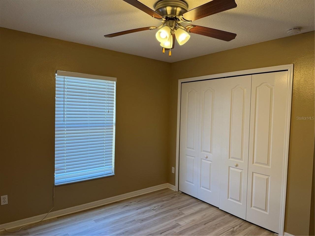 1048 Princeton Dr - Photo 7 of 27